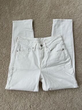 Old Navy OG Straight white high rise jeans, size 4